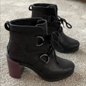 Sorel winter women’s lace boots size 6.5